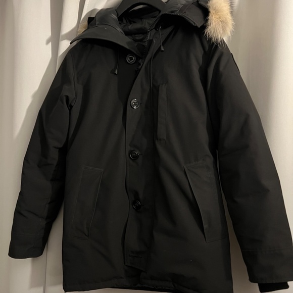 Men’s Canada Goose Chateau Parka (small/black) - Picture 3 of 4